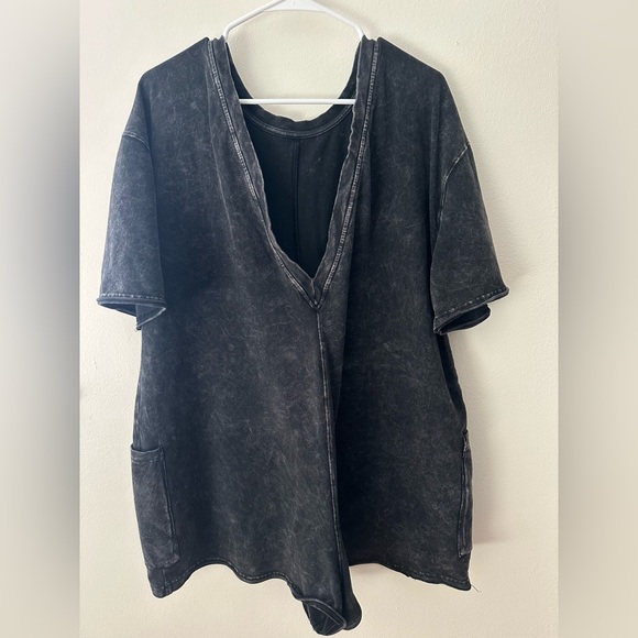 Free people movement marble color hotshot tee romper size medium - Picture 4 of 12